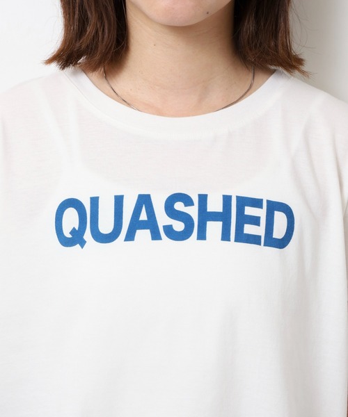 atONE(アットワン)の「ショート丈裾フリンジオーバサイズシルエットロゴプリントTシャツ(Tシャツ/カットソー・レディース・ブルー系2/グレー系6/ブラック系6/ブラック系5/ブラック系4/ブラック系3/ホワイト系6/ホワイト系5/ホワイト系4/ホワイト系3/ホワイト系2/ブルー系その他4/グリーン系その他5/ブラック系その他2/ブラック系その他/クリーム/パープル系3/ホワイト系1・M/L)」の21枚目の写真