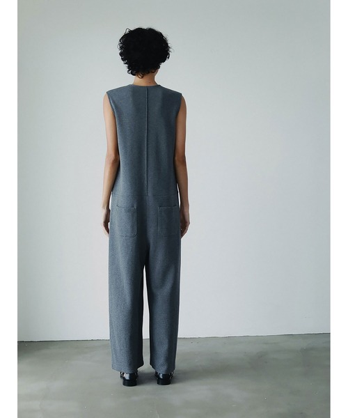 サロペット・オーバーオール・オールインワン hueDAY TO EVENING   ONESIDE PEARL hue DAY TO EVENING｜Vネックパール付サロペット