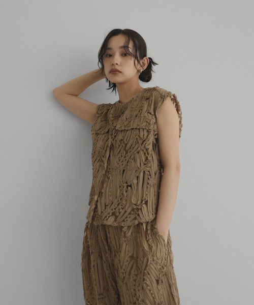 hellam（へラム）の「刺繍レース シアーベスト（ベスト・レディース・ベージュ/ブラック/アイボリー・FREE）」の21枚目の写真