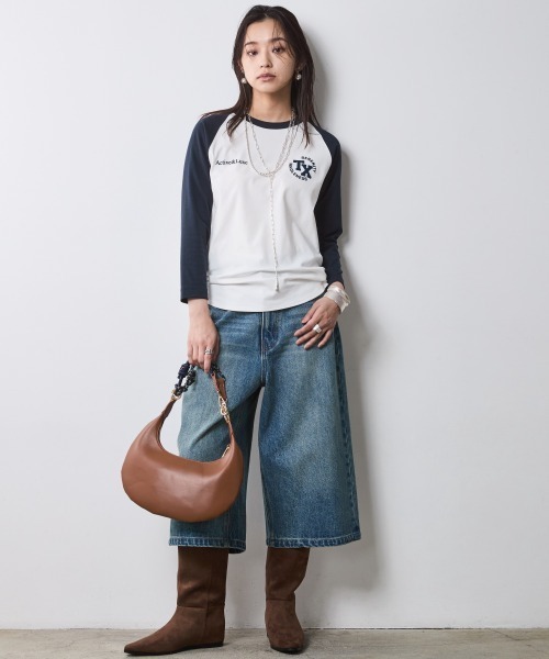 CHIC STYLE（シックスタイル）の「8分袖配色ラグランスリーブTシャツ＜大きいサイズ有＞シックスタイル（Tシャツ/カットソー・レディース・グレー系/ホワイト系・5L/4L/3L/LL/L/M）」の3枚目の写真