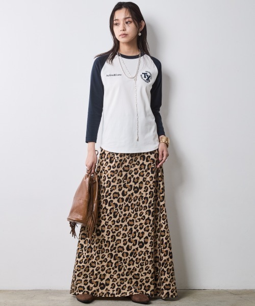 CHIC STYLE（シックスタイル）の「8分袖配色ラグランスリーブTシャツ＜大きいサイズ有＞シックスタイル（Tシャツ/カットソー・レディース・グレー系/ホワイト系・5L/4L/3L/LL/L/M）」の8枚目の写真