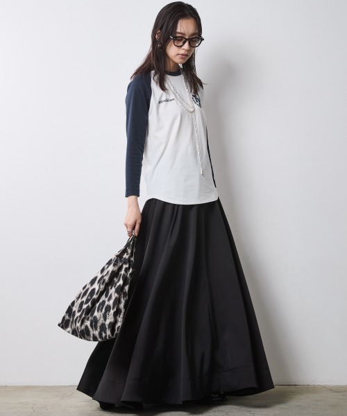 CHIC STYLE（シックスタイル）の「8分袖配色ラグランスリーブTシャツ＜大きいサイズ有＞シックスタイル（Tシャツ/カットソー・レディース・グレー系/ホワイト系・5L/4L/3L/LL/L/M）」の13枚目の写真