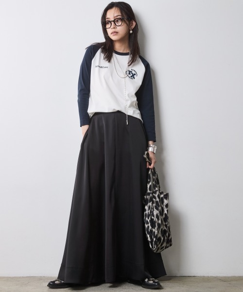 CHIC STYLE（シックスタイル）の「8分袖配色ラグランスリーブTシャツ＜大きいサイズ有＞シックスタイル（Tシャツ/カットソー・レディース・グレー系/ホワイト系・5L/4L/3L/LL/L/M）」の18枚目の写真