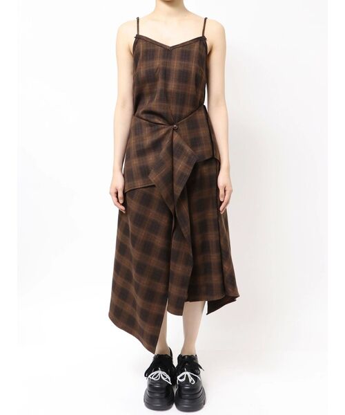 EMODA(エモダ)の「スリットフリルマキシワンピース(ワンピース・レディース・ブラック/カーキ/ブラウン・FREE)」の1枚目の写真