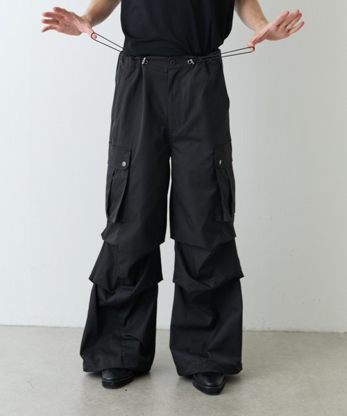 Lui's（ルイス）の「【Neucon/ニューコン】 ボリュームワイドパラシュートカーゴパンツ（カーゴパンツ・メンズ・グレー/ブラック・2/1）」の7枚目の写真