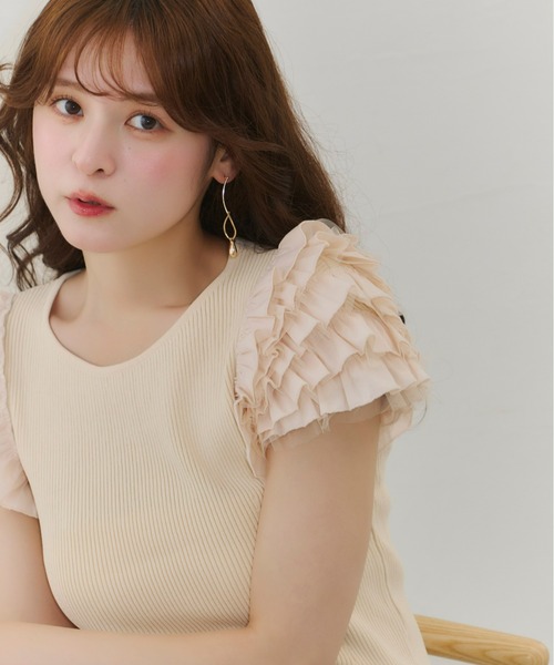 Olu.(オルドット)の「フリルスリーブサマーニット(Tシャツ/カットソー・レディース・ブラック/ベージュ/ホワイト・FREE)」の8枚目の写真