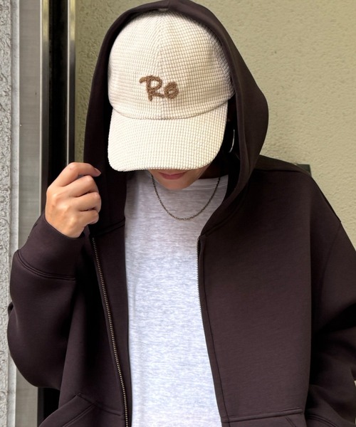 LBC（エルビーシー）の「ポコポコロール刺繍キャップ 25（キャップ・レディース・ベージュ/ワインレッド/オフホワイト/グレー/エメラルド・FREE）」の2枚目の写真