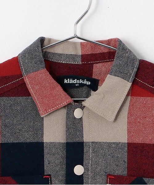 kladskap（クレードスコープ）の「【人気商品再入荷】【直営店で取り扱い無し】電車刺しゅうチェック長袖シャツ（シャツ/ブラウス・キッズ・レッド/ブラウン・90cm/100cm/110cm/120cm/130cm）」の4枚目の写真