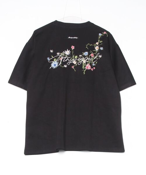 セール】フラワー ガーデン スクリプト ロゴ 刺繍 Tシャツ（T