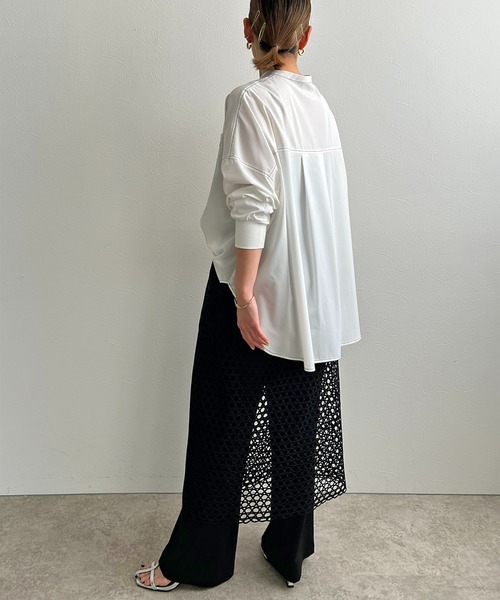 LHELBIE（レルビエ）の「ポンチョオーバーシャツ（シャツ/ブラウス・レディース・ブルー/オフホワイト/ブラック・M）」の15枚目の写真