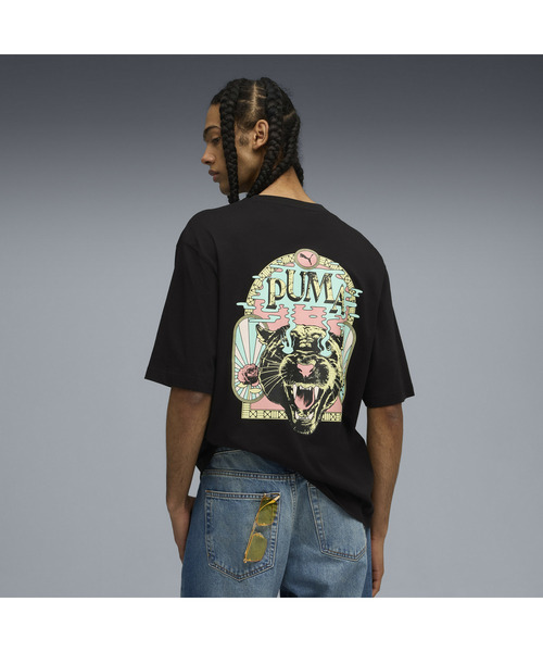 PUMA(プーマ)の「PUMA プーマ メンズ グラフィック プーマ フェスト ボクシー 半袖 Tシャツ(Tシャツ/カットソー・メンズ・サックスブルー/ブラック・X-LARGE/XX-LARGE/SMALL/LARGE/MEDIUM)」の3枚目の写真