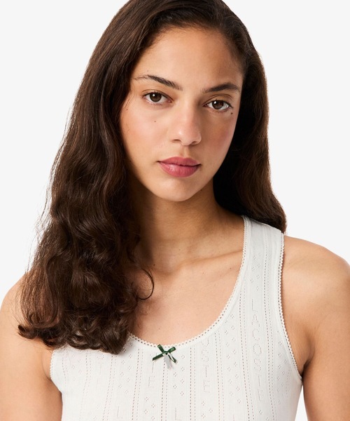 LACOSTE（ラコステ）の「レース調 ポワンテルニット リボンタンクトップ（タンクトップ・レディース・ホワイト/ネイビー/ライトグリーン・34/36/38/40）」の4枚目の写真