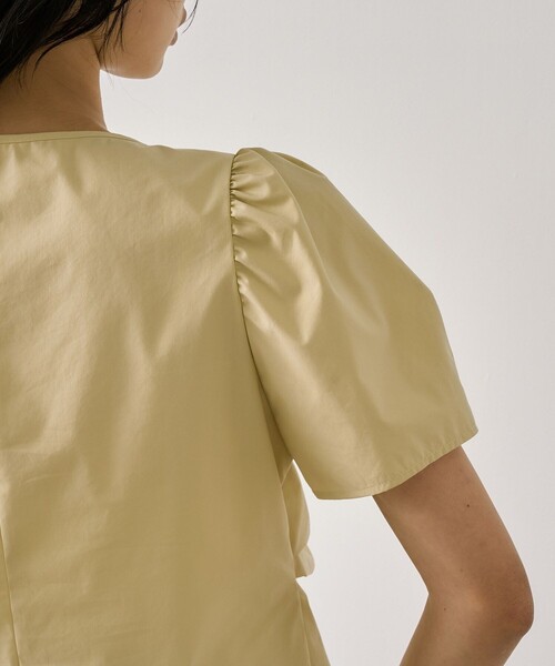 UNITED TOKYO(ユナイテッドトウキョウ)の「ギャザリングパフトップス|ウォッシャブル/撥水/UV対策/オフィスカジュアル/細見え/春服(シャツ/ブラウス・レディース・イエロー/アイボリー/ブラック・FREE)」の13枚目の写真