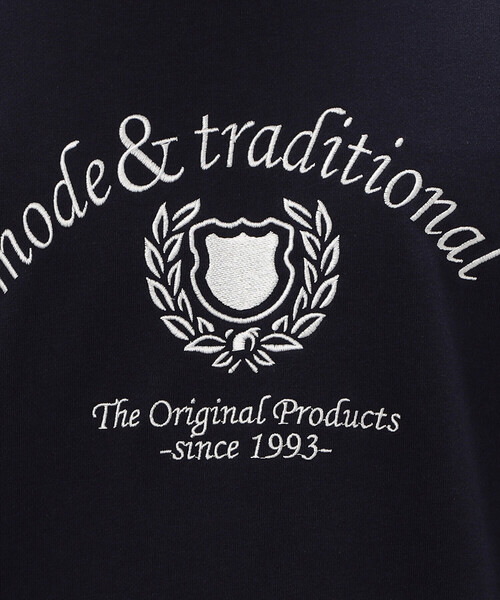 COMME CA ISM(コムサイズム)の「カレッジロゴ 刺繍プルオーバー(Tシャツ/カットソー・メンズ・ネイビー/グレー/ブラック/ワイン・MEDIUM/LARGE)」の6枚目の写真