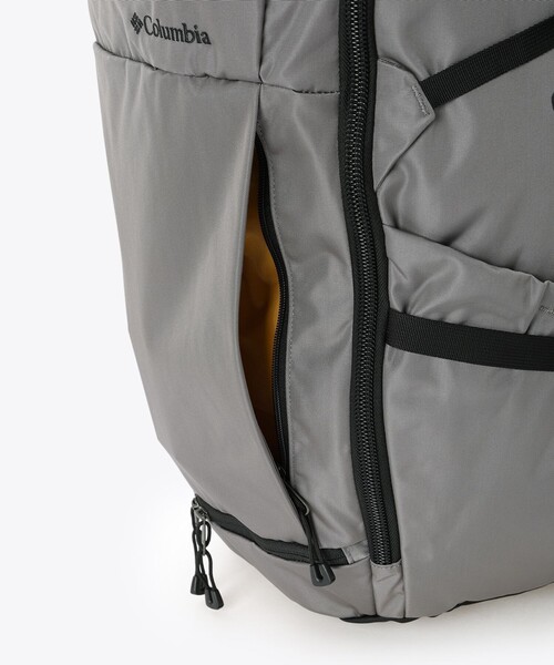 Columbia(コロンビア)の「撥水 Columbia/ペッパーロック アドバンス 40L バックパック(リュック )大容量 PC収納(15インチ対応)/コロンビア(バックパック/リュック・レディース・グレー/ブラック・ONE SIZE)」の3枚目の写真