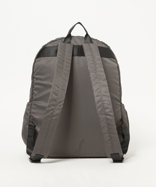 green label relaxing(グリーンレーベルリラクシング)の「【WEB限定】WR ダブル フラップ バックパック リュック -撥水-(バックパック/リュック・メンズ・ダークグレー/ブラック・FREE)」の6枚目の写真