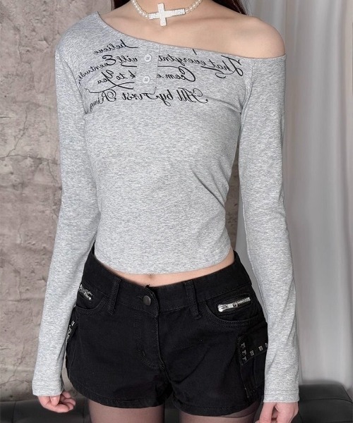 SHEENA(シーナ)の「【秋冬新作】レタリングプリントワンショルトップス(Tシャツ/カットソー・レディース・グレー・M)」の18枚目の写真