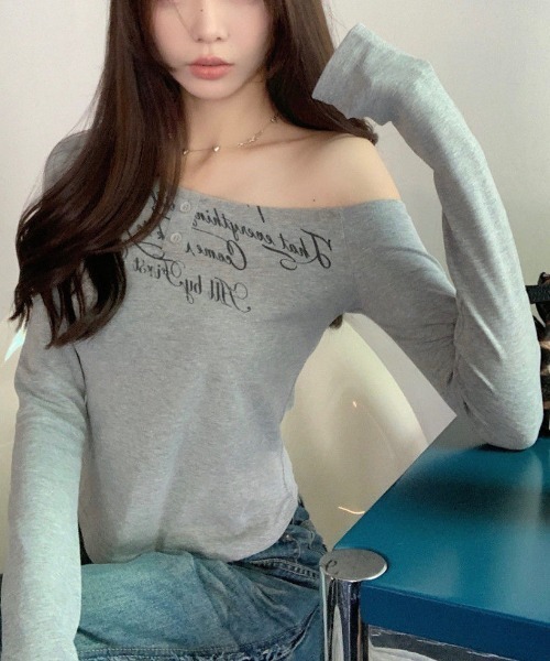 SHEENA(シーナ)の「【秋冬新作】レタリングプリントワンショルトップス(Tシャツ/カットソー・レディース・グレー・M)」の10枚目の写真
