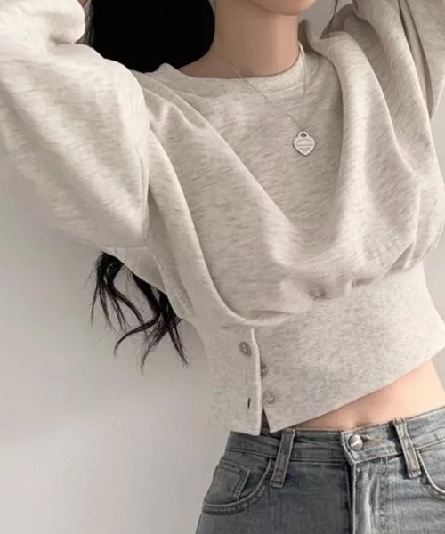 cammie(キャミー)の「ウエストサイドボタンクロップドプルオーバー(スウェット・レディース・ライトグレー/グレー・M/L)」の3枚目の写真