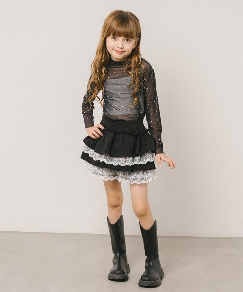 URBAN CHERRY(アーバンチェリー)の「【ふわもち軽やか素材】レースツーティアフリルショートパンツ(その他パンツ・キッズ・グレー/ブラック・150cm/140cm/130cm/120cm/110cm)」の7枚目の写真
