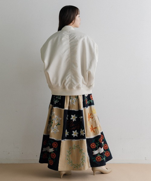 upperhights（アッパーハイツ）の「upper hights THE U-2 VEST（ベスト・レディース・グレイッシュベージュ/オフホワイト・1）」の16枚目の写真