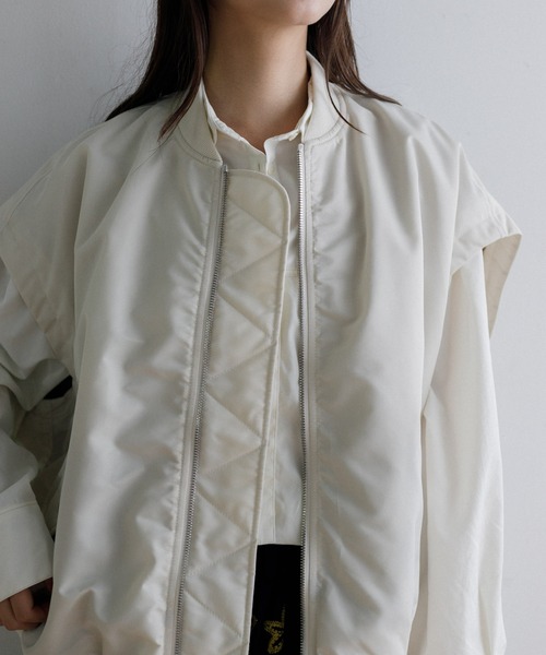 upperhights（アッパーハイツ）の「upper hights THE U-2 VEST（ベスト・レディース・グレイッシュベージュ/オフホワイト・1）」の8枚目の写真