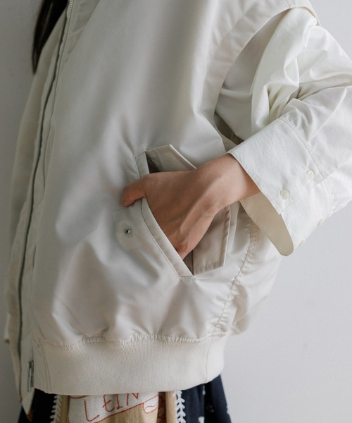 upperhights（アッパーハイツ）の「upper hights THE U-2 VEST（ベスト・レディース・グレイッシュベージュ/オフホワイト・1）」の11枚目の写真