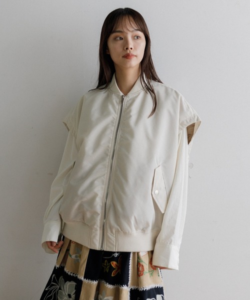 upperhights（アッパーハイツ）の「upper hights THE U-2 VEST（ベスト・レディース・グレイッシュベージュ/オフホワイト・1）」の4枚目の写真