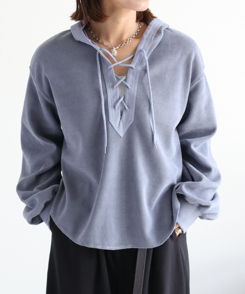 cepo（セポ）の「〈ドラマ着用商品〉カットコールレースアップフーディー（パーカー・レディース・チャコール/ブルー/オフホワイト・M）」の3枚目の写真