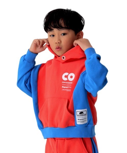 CONVEX(コンベックス)の「バイカラー/ ワイドパーカー(パーカー・キッズ・レッド/ネイビー/イエロー・130cm/140cm/150cm/160cm)」の1枚目の写真
