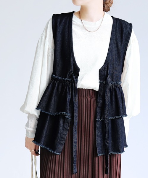 reca（レカ）の「フリルティアードデニムベスト（ベスト・レディース・ネイビー・M）」の8枚目の写真