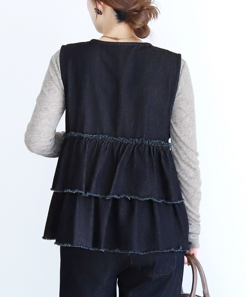 reca（レカ）の「フリルティアードデニムベスト（ベスト・レディース・ネイビー・M）」の4枚目の写真