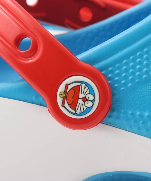 crocs(クロックス)の「crocs Doraemon Classic Clog / クロックス ドラエモン クラッシック クロッグ(サンダル・レディース・ブルー・25.0cm/24.0cm/23.0cm/22.0cm/21.0cm/20.0cm)」の4枚目の写真