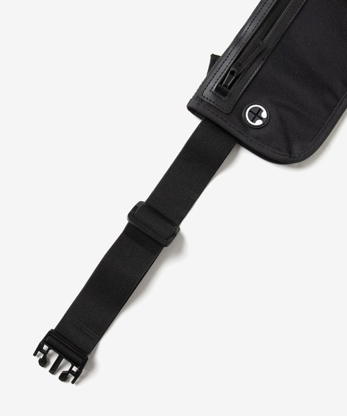 UNKNOWN&Co.(アンノウンアンドコー)の「UNKOWN&Co. / WATERPROOF セキュリティーポーチ パスポートケース 防水 ウエストバッグ(ボディバッグ/ウエストポーチ・メンズ・ブラック・FREE)」の11枚目の写真