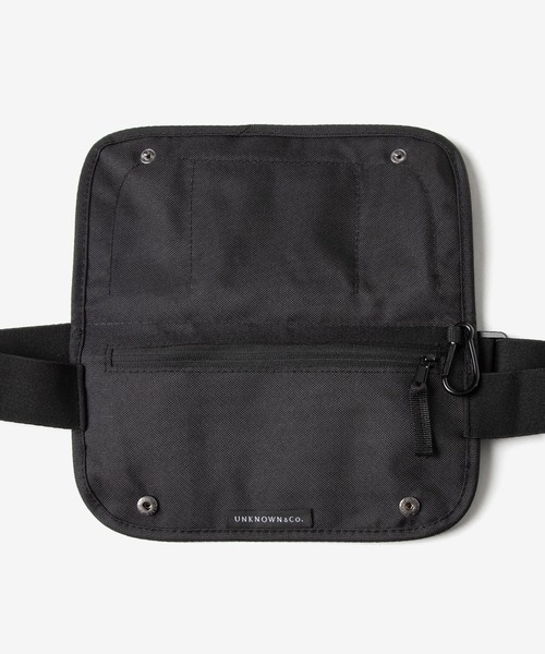UNKNOWN&Co.(アンノウンアンドコー)の「UNKOWN&Co. / WATERPROOF セキュリティーポーチ パスポートケース 防水 ウエストバッグ(ボディバッグ/ウエストポーチ・メンズ・ブラック・FREE)」の13枚目の写真