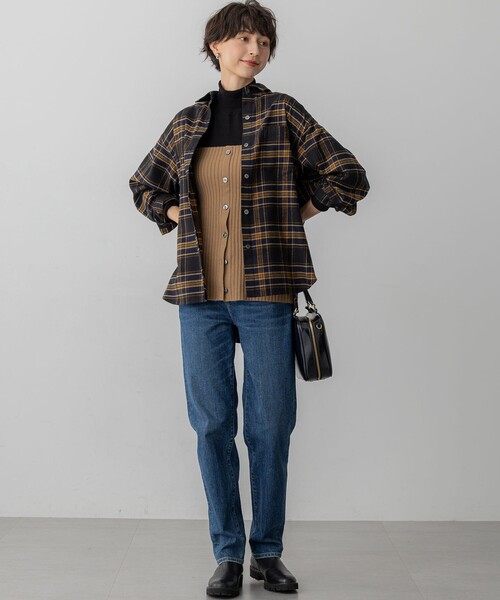 23区(ニジュウサンク)の「【洗える】ブラッシュド ビエラチェック シャツ(シャツ/ブラウス・レディース・レッド系3/ブラック系3/ネイビー系3・38)」の5枚目の写真