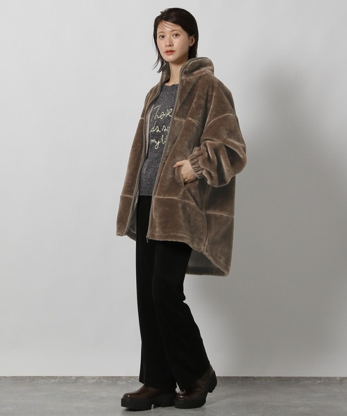 LAKOLE（ラコレ）の「モール刺繍ロゴニットプルオーバー / 600358（ニット/セーター・レディース・チャコールグレー/グレー/ブラウン/オレンジ/アイボリー・FREE）」の6枚目の写真