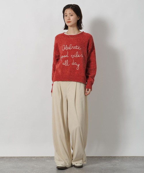 LAKOLE（ラコレ）の「モール刺繍ロゴニットプルオーバー / 600358（ニット/セーター・レディース・チャコールグレー/グレー/ブラウン/オレンジ/アイボリー・FREE）」の13枚目の写真