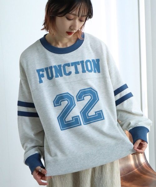 Dickies(ディッキーズ)の「【GENUINE DICKIES/ジェニュインディッキーズ】裏毛 ナンバリング クルーネック スウェット トレーナー(スウェット・レディース・オートミール/オレンジ/ブラック・M/L)」の2枚目の写真