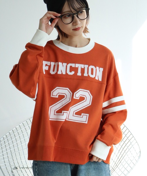 Dickies(ディッキーズ)の「【GENUINE DICKIES/ジェニュインディッキーズ】裏毛 ナンバリング クルーネック スウェット トレーナー(スウェット・レディース・オートミール/オレンジ/ブラック・M/L)」の3枚目の写真