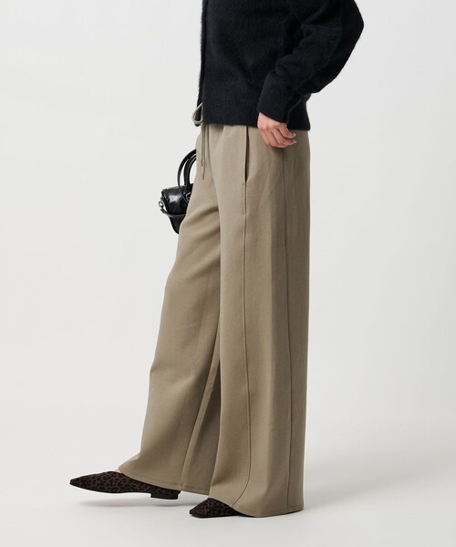 BEAUTY&YOUTH UNITED ARROWS（ビューティーアンドユースユナイテッドアローズ）の「ダンボール ワイドイージーパンツ（スウェットパンツ・レディース・オリーブ/グレー系/ブラック・S/M）」の4枚目の写真