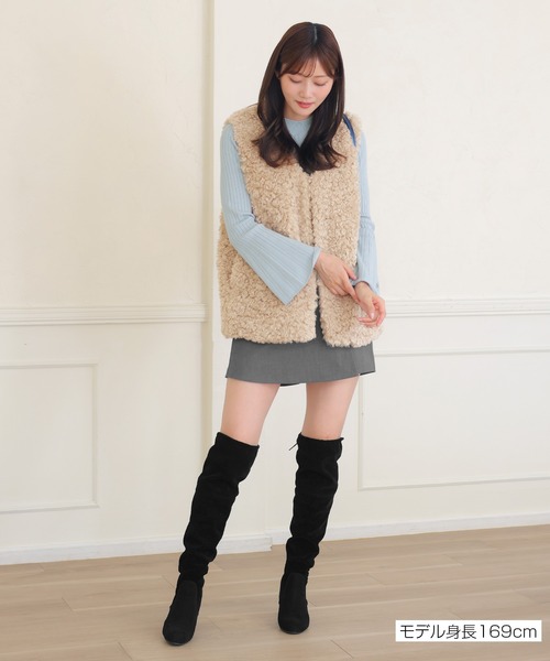 MARY QUANT(マリークワント)の「カールファーベスト ブルゾン(ベスト・レディース・ブラック/アイボリー/ベージュ・M)」の19枚目の写真