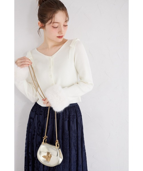 tocco closet(トッコ クローゼット)の「2WAYファー付き肩リボンニットカーディガン(ニット/セーター・レディース・ピンク/オフホワイト/グレー・M)」の3枚目の写真