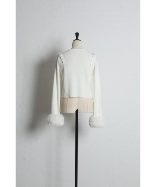 tocco closet(トッコ クローゼット)の「2WAYファー付き肩リボンニットカーディガン(ニット/セーター・レディース・ピンク/オフホワイト/グレー・M)」の7枚目の写真