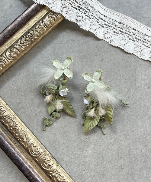 m.soeur（エムスール）の「ファーとライラックのピアス（ピアス（両耳用）・レディース・ブラック/ベージュ/グリーン・FREE）」の11枚目の写真