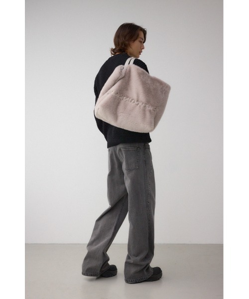 AZUL by moussy(アズールバイマウジー)の「フェイクファービッグトートバッグ(トートバッグ・メンズ・ベージュ/ブラック・FREE)」の15枚目の写真