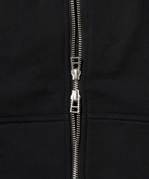 AECA(エイカ)の「AECA SIGNATURE ZIP UP HOODIE-BLACK(パーカー・レディース・その他・SMALL/MEDIUM/LARGE/X-LARGE)」の4枚目の写真