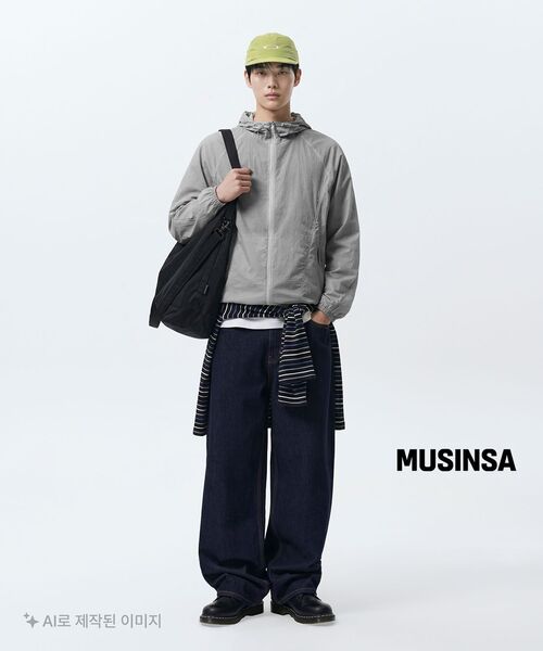 MUSINSA STANDARD（ムシンサスタンダード）の「マルチストライプリラックスド長袖Tシャツ1 [ブラック/ブルー]（Tシャツ/カットソー・メンズ・その他・XX-LARGE/LARGE/MEDIUM/SMALL/X-LARGE/XXX-LARGE）」の6枚目の写真