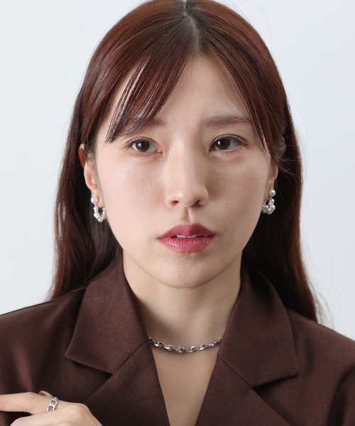 COLONY 2139(コロニートゥーワンスリーナイン)の「カーブラインパールピアス(ピアス(両耳用)・レディース・シルバー・FREE)」の3枚目の写真