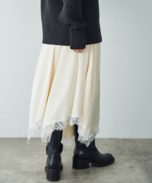 CODE A（コードエー）の「lingerie mood lace skirt（スカート・レディース・ライトグレー/ライトイエロー系・36/38）」の4枚目の写真